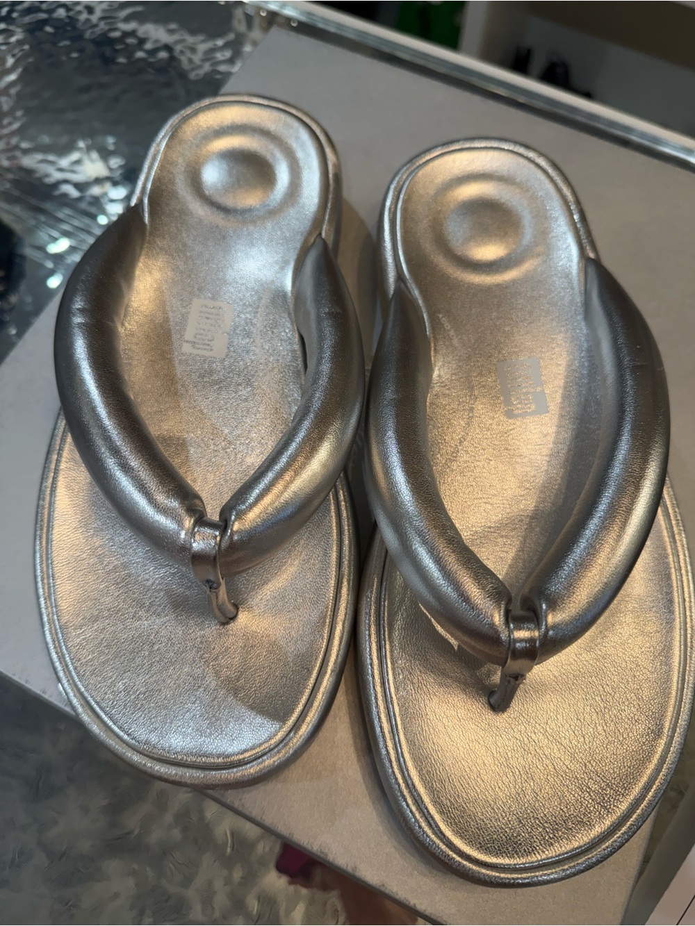 FITFLOP SILVER SIZE 9 D-LUXE